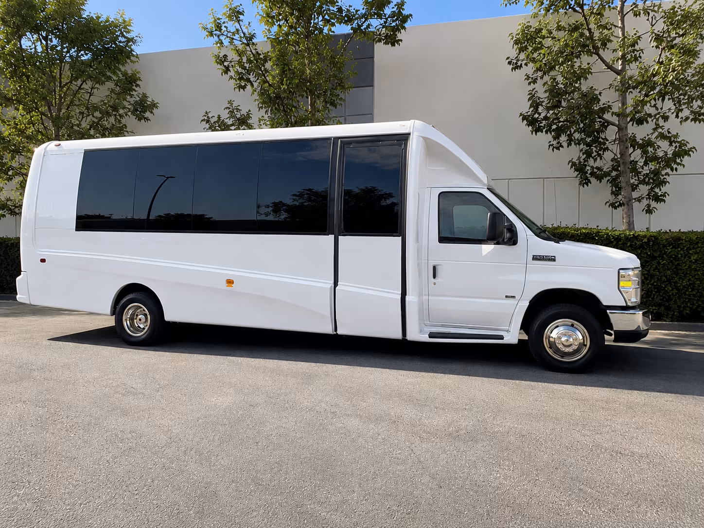 bachelorette and birthday wine tour buses in sugar land
