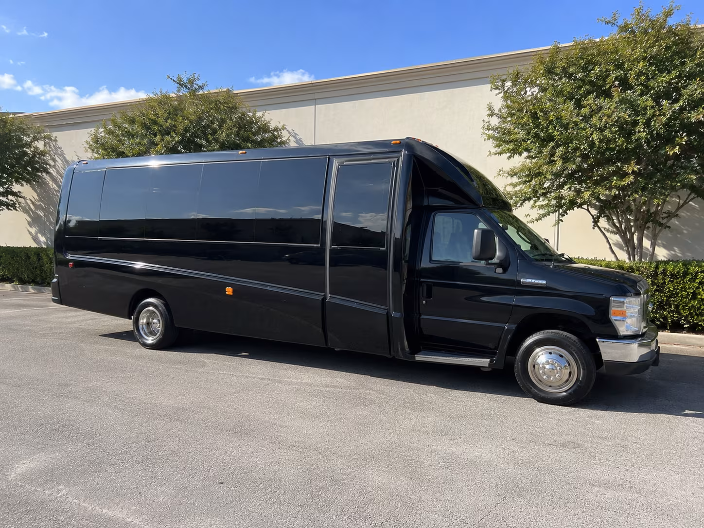 find your sugar land new year s eve party bus transportation
