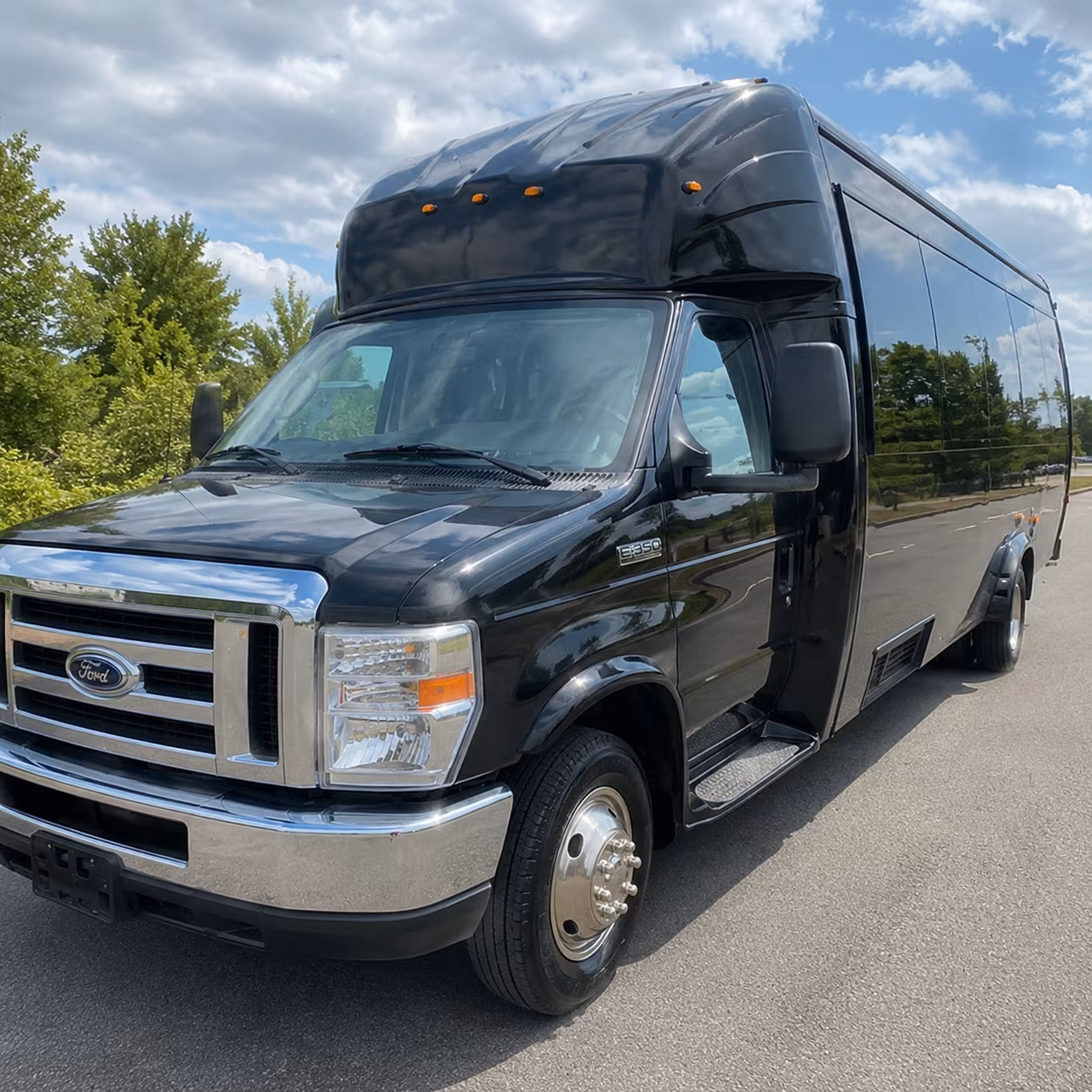 sugar land concert party bus rental