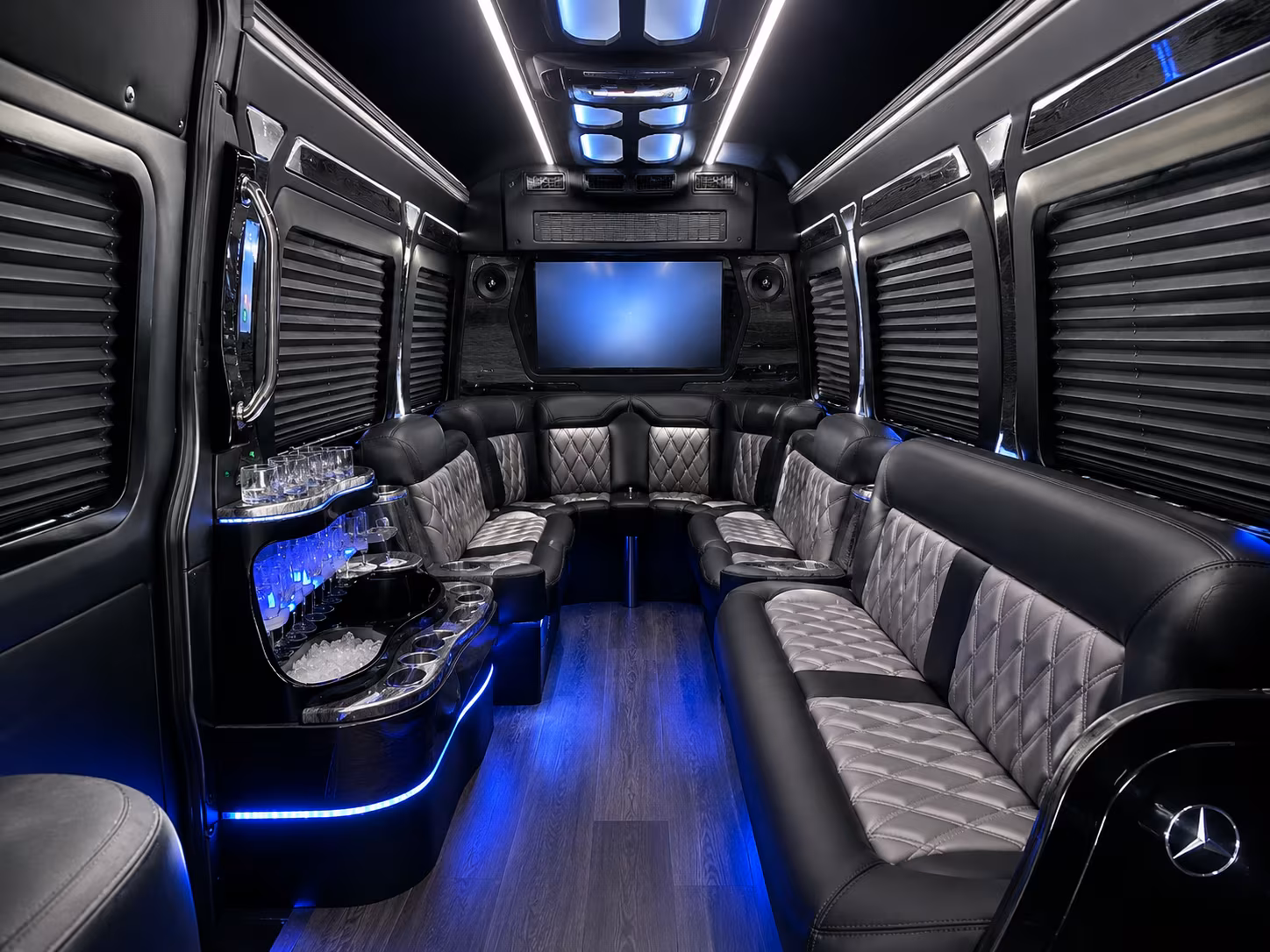 sugarlandcharterbuscompany com helps you get to downtown houston prom venues without the traffic headache