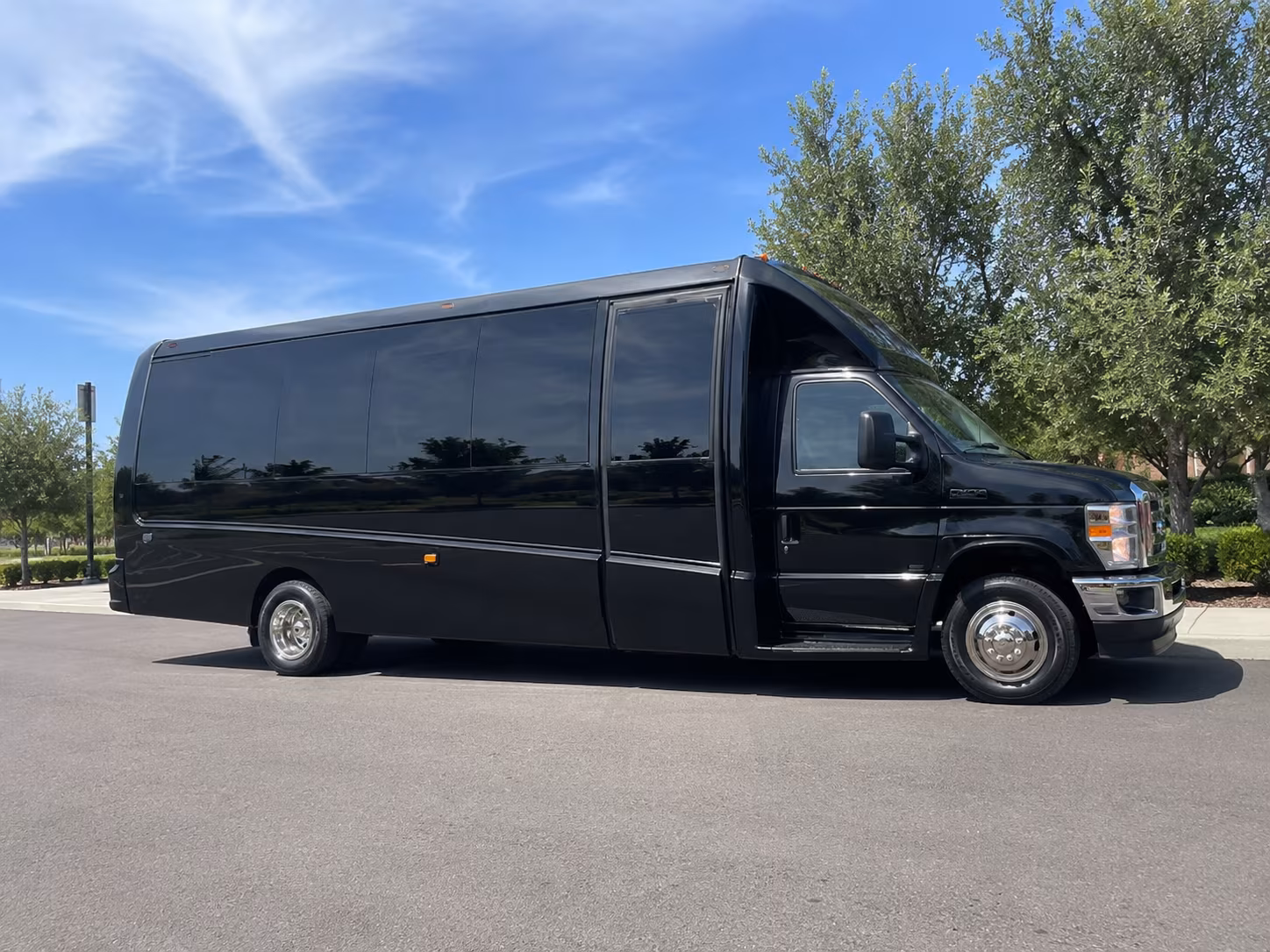 sugarlandcharterbuscompany com is here to make your houston astros and dynamo game trips easy