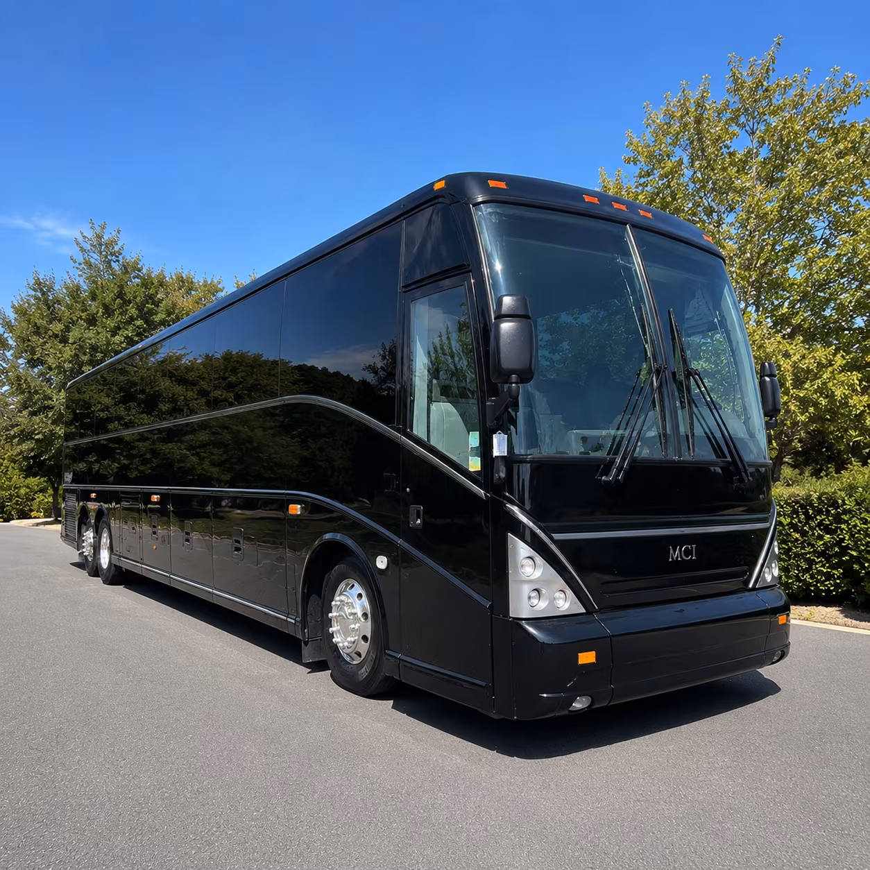 sugarlandcharterbuscompany com lets you compare airport shuttle options for sugar land s traveling executives