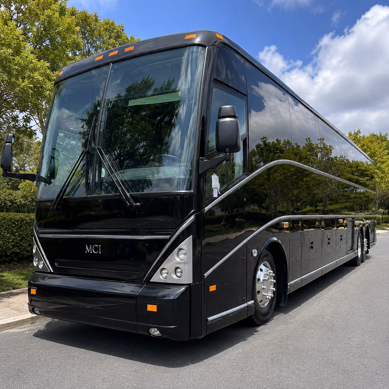 sugarlandcharterbuscompany com makes finding shuttle service for sugar land s energy and engineering campuses easy